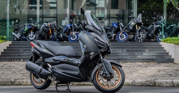 Cảm nhận nhanh Yamaha Xmax 300 2022, xe tay ga cỡ lớn dễ dàng “phượt” Sài Gòn – Đà Lạt chỉ với 1 bình xăng đầy